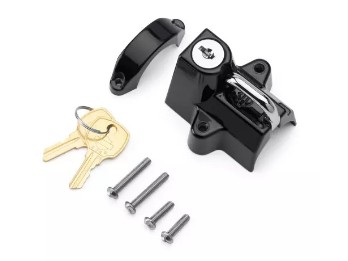 Harley-Davidson® Universal Mount Helmschloss