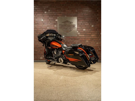 HARLEY-DAVIDSON FLHXSE Street Glide CVO, 0017967