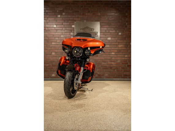 HARLEY-DAVIDSON FLHXSE Street Glide CVO, 0017967