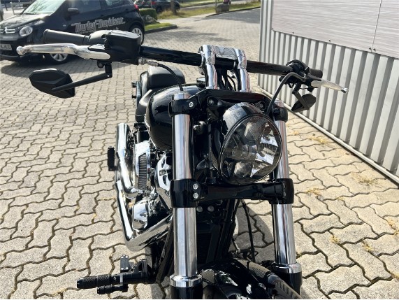 00b54f33a6834877aeacb0fd06ad67e1