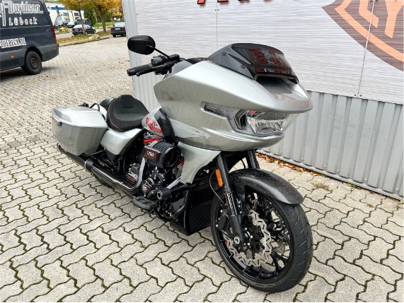 647111f3daf045bc961c43b4296706f5