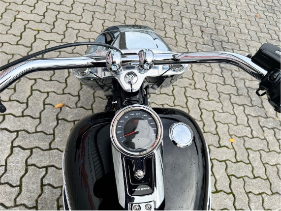 6fa892de59a24e25b78d0cf0ebce1136