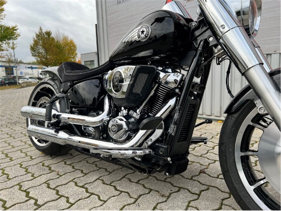 8195e0e1424b4f029b70f4d93a73a57f