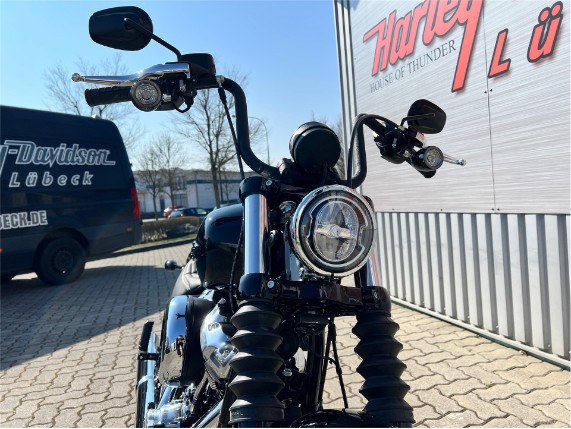 93fd052cfd3b4fae9c745d1cff465172