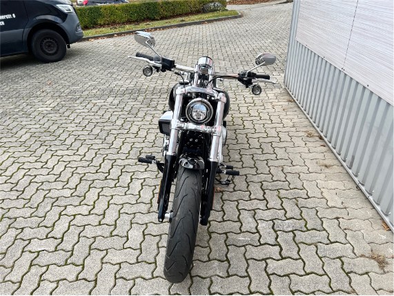 99637397de13442c951352e429dc1b07