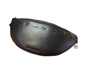 Harley-Davidson® Ledertasche mit Nieten und geprägtem Logo