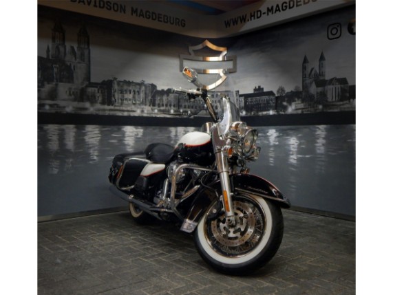 HARLEY-DAVIDSON FLHRC103 ROAD KING CLASSIC, 0001945