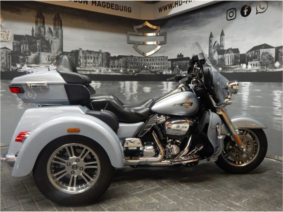 HARLEY-DAVIDSON FLHTCUTG 2023 TRI GLIDE ULTRA, 0005483