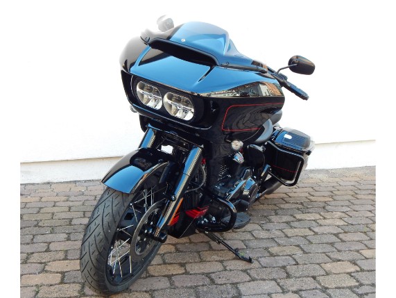 HARLEY-DAVIDSON FLTRXSE CVO ROAD GLIDE CUSTOM, 0004643