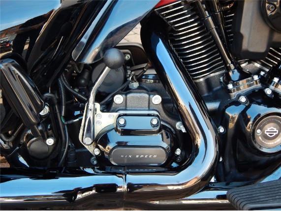 HARLEY-DAVIDSON FLTRXSE CVO ROAD GLIDE CUSTOM, 0004643