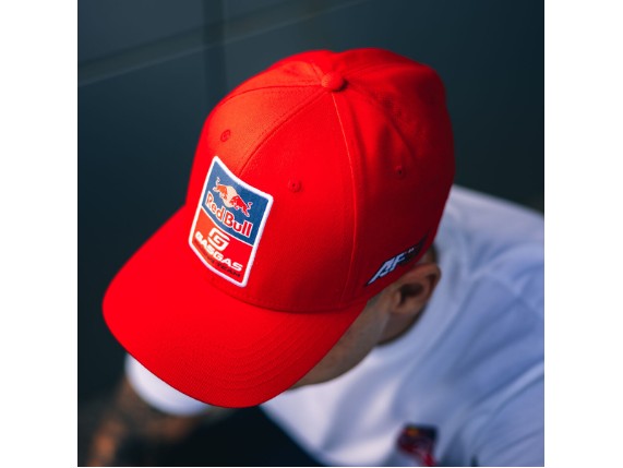 pho_gg_pw_pers_vs_80767_apparel___casual___red_bull_gasgas_riders_collection___2024__sall__awsg__v1