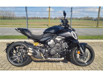 DIAVEL V4
