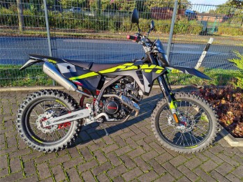 XEF 125 4T ENDURO PERFORMANCE