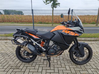 1050 ADVENTURE