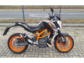 DUKE 390