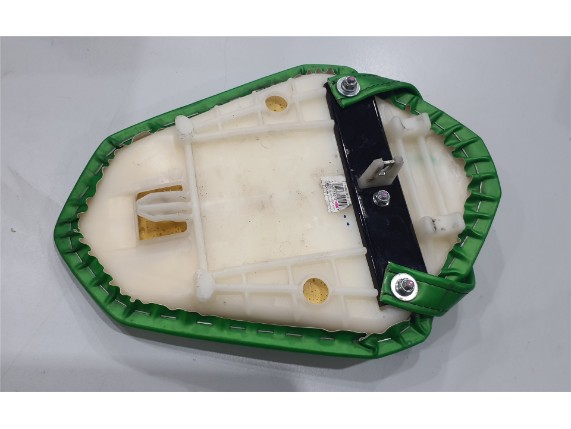 53066036041D, SEAT,RR,LEATHER GRN+BAND