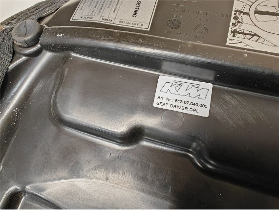 61307040000-G, Sitzbank Fahrer SUPER DUKE 1290