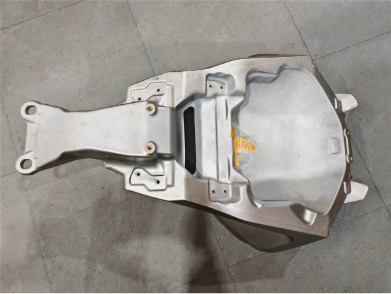 80A0B9413 GEBR, BENZINTANK BRUTALE 800