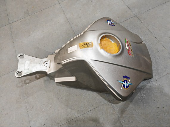 80A0B9413 GEBR, BENZINTANK BRUTALE 800