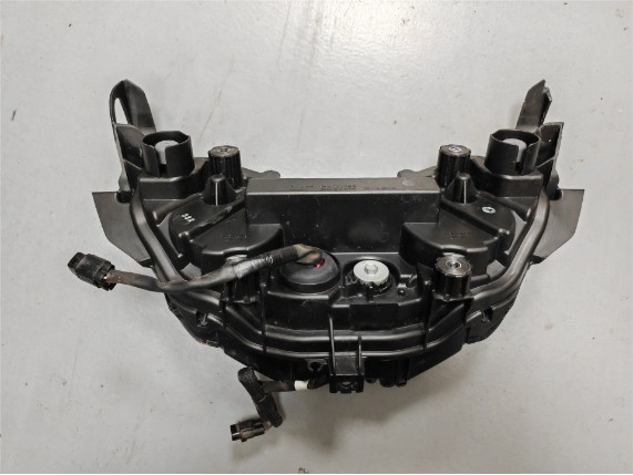 BAP-84301-02-00-GEB, SCHEINWERFER TRACER 9 GT