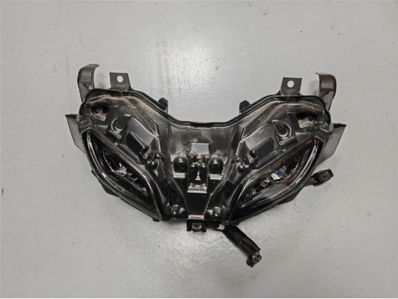 BAP-84301-02-00-GEB, SCHEINWERFER TRACER 9 GT