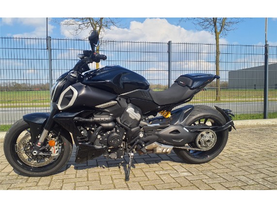 DUCATI DIAVEL V4, 0003070
