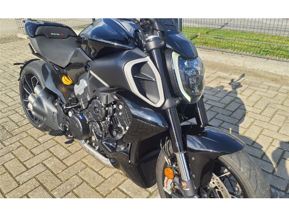 DUCATI DIAVEL V4, 0003070