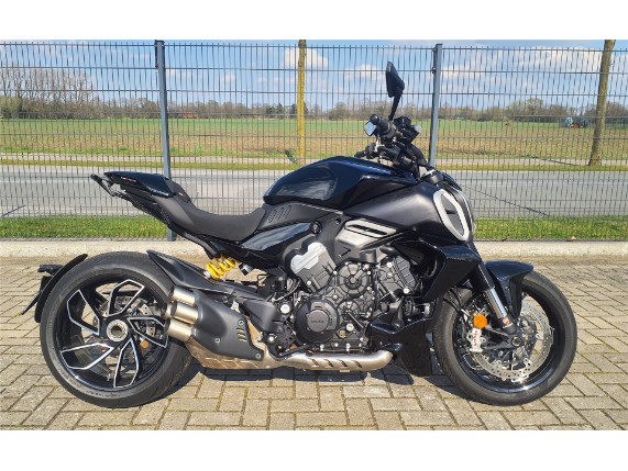 DUCATI DIAVEL V4, 0003070