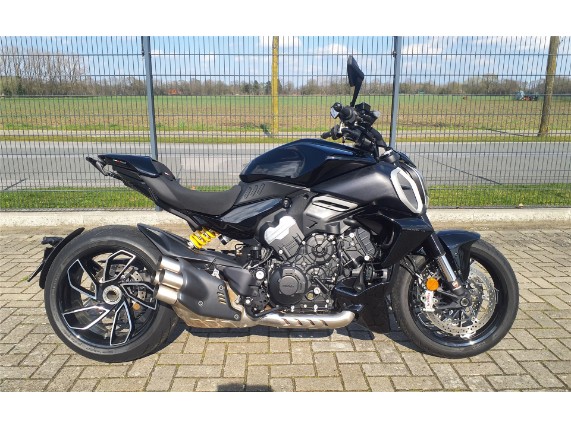 DUCATI DIAVEL V4, 0003070