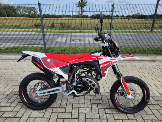 FANTIC XM 50 MOTARD PERFORMANCE, ZFMFA061MPM012276