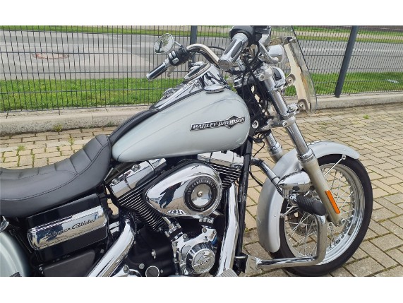 HARLEY DAVIDSON DYNA SUPER GLIDE CUSTOM, 0001061
