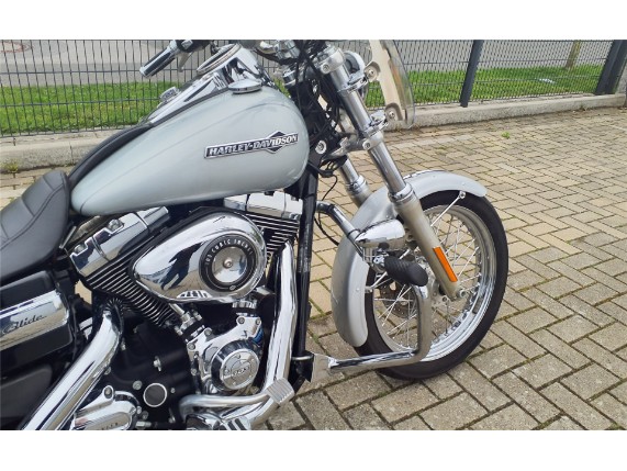 HARLEY DAVIDSON DYNA SUPER GLIDE CUSTOM, 0001061