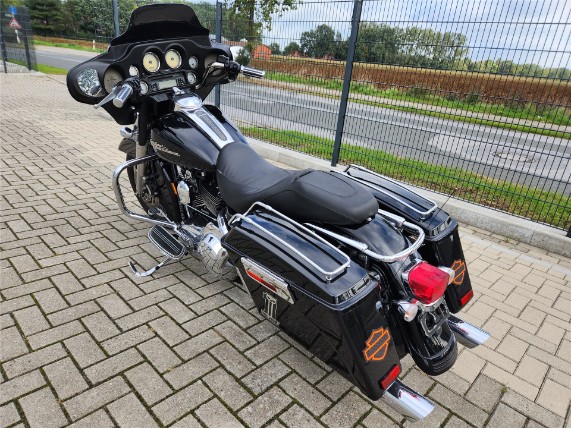 HARLEY DAVIDSON FLHX STREET GLIDE 1584, 1HD1KB4127Y609596