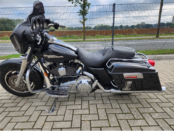 HARLEY DAVIDSON FLHX STREET GLIDE 1584, 1HD1KB4127Y609596