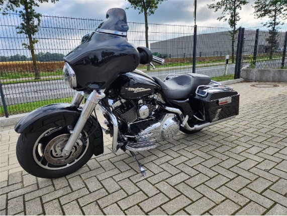 HARLEY DAVIDSON FLHX STREET GLIDE 1584, 1HD1KB4127Y609596
