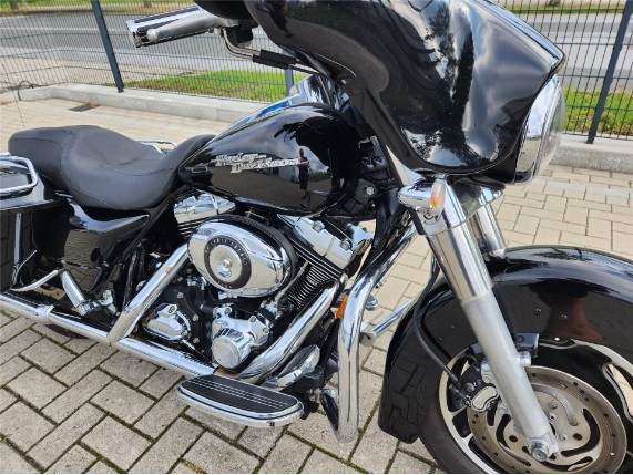 HARLEY DAVIDSON FLHX STREET GLIDE 1584, 1HD1KB4127Y609596