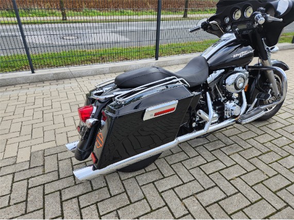 HARLEY DAVIDSON FLHX STREET GLIDE 1584, 1HD1KB4127Y609596