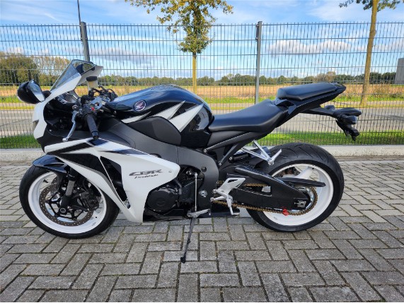 HONDA CBR 1000 RR FIRE BLADE, JH2SC59A6AK200130