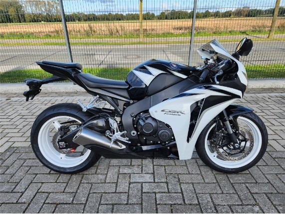 HONDA CBR 1000 RR FIRE BLADE, JH2SC59A6AK200130