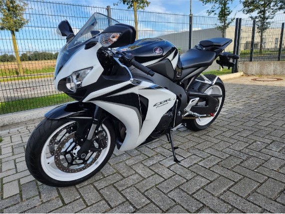 HONDA CBR 1000 RR FIRE BLADE, JH2SC59A6AK200130