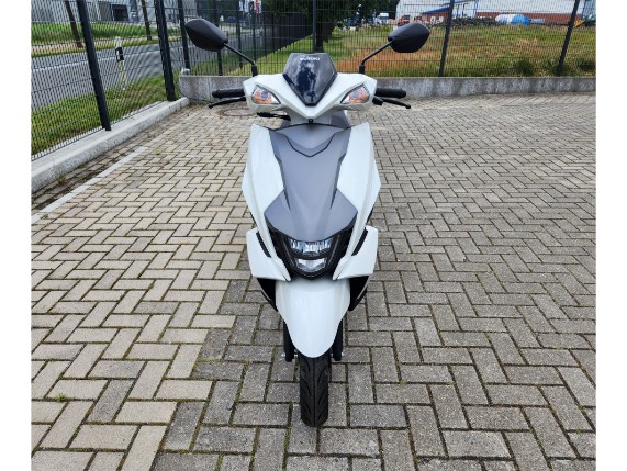 SUZUKI Avenis 125, 0003008