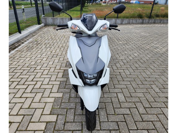 SUZUKI Avenis 125, 0003008