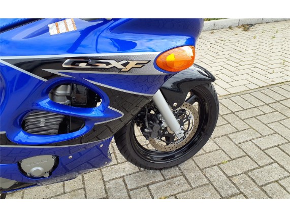Suzuki GSX 600 F, JS1AJ111200108973