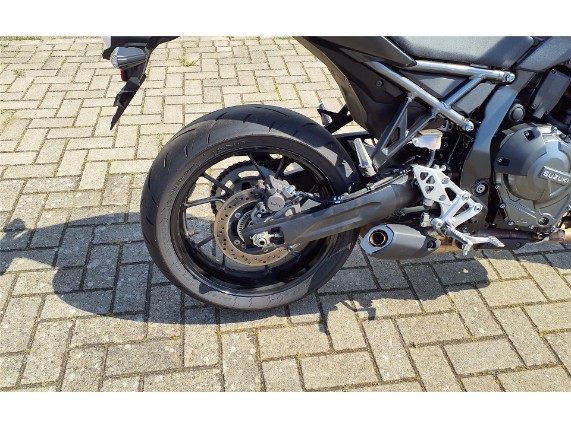 Suzuki GSX-8 S, 0003015