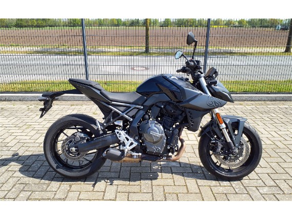 Suzuki GSX-8 S, 0003015