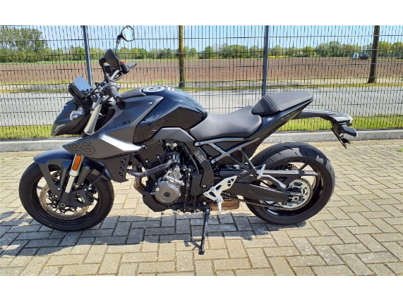 Suzuki GSX-8 S, 0003015
