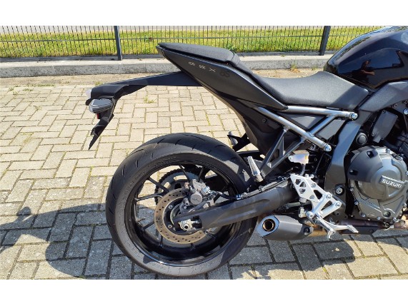 Suzuki GSX-8 S, 0003015
