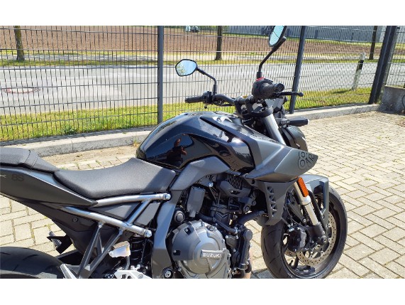 Suzuki GSX-8 S, 0003015