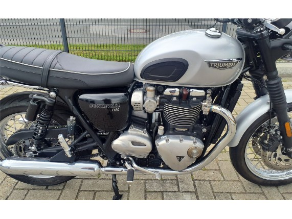 TRIUMPH BONNEVILLE 1200 T 120  ABS, 0002895