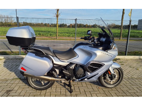 TRIUMPH TROPHY 1215 SE, 0002771